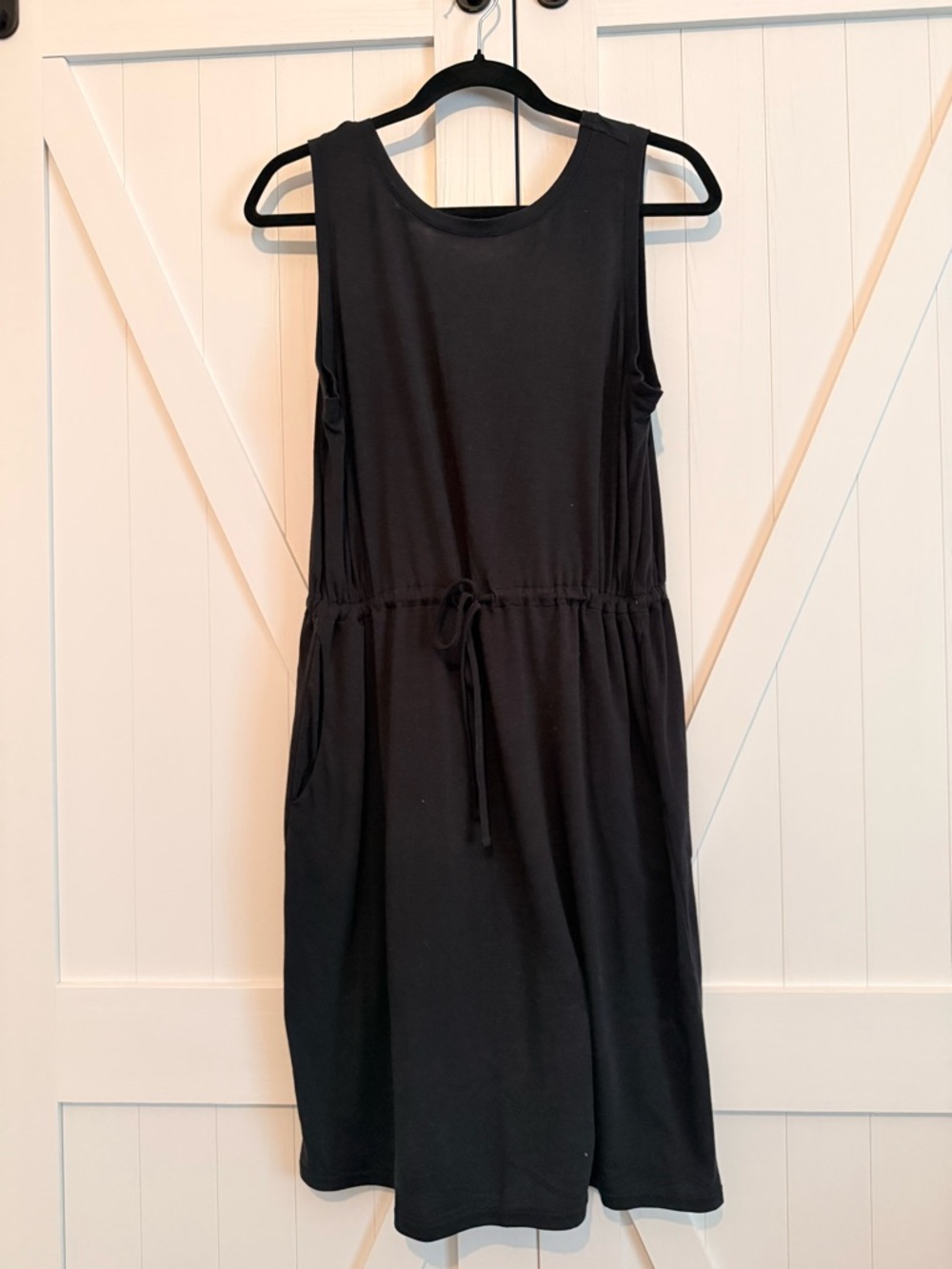 Columbia Black Sleeveless Drawstring Casual Dress